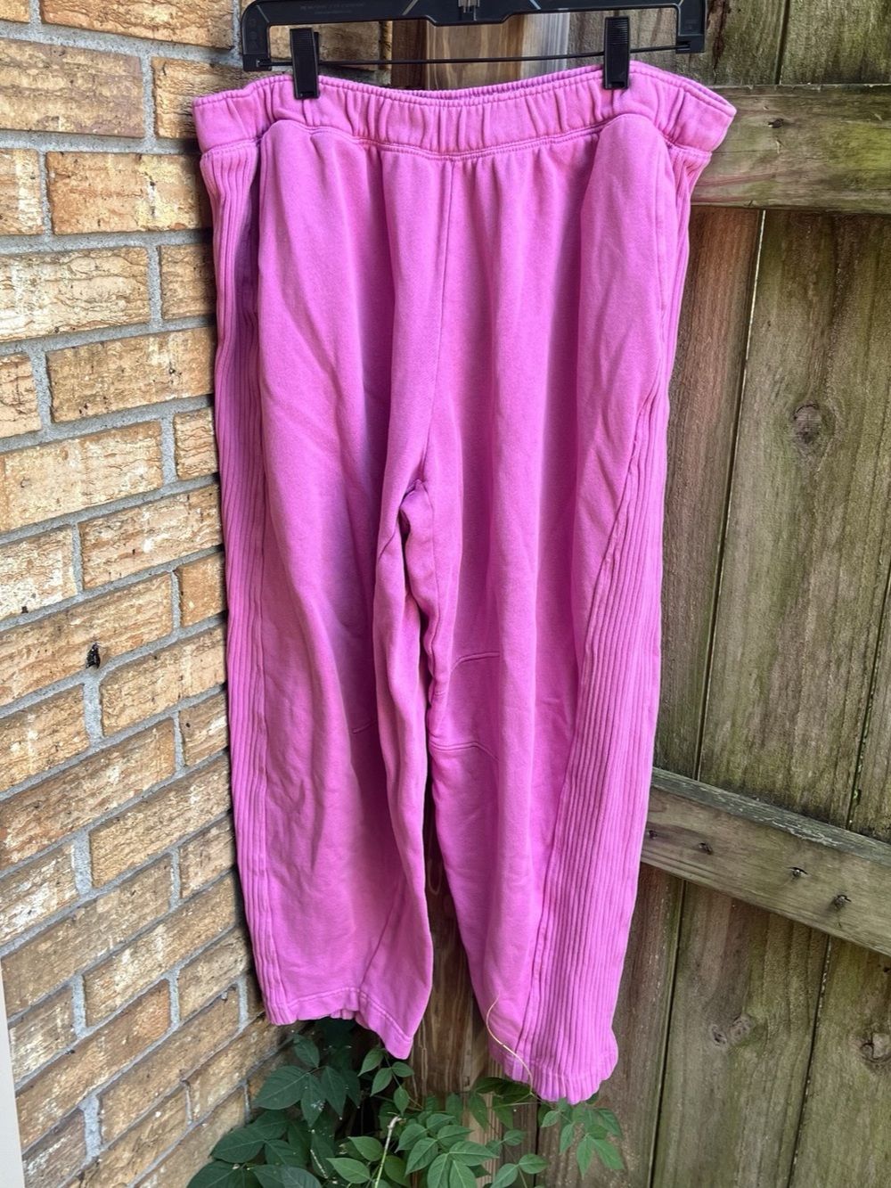 Aerie Barrel Leg Sweatpants Pink